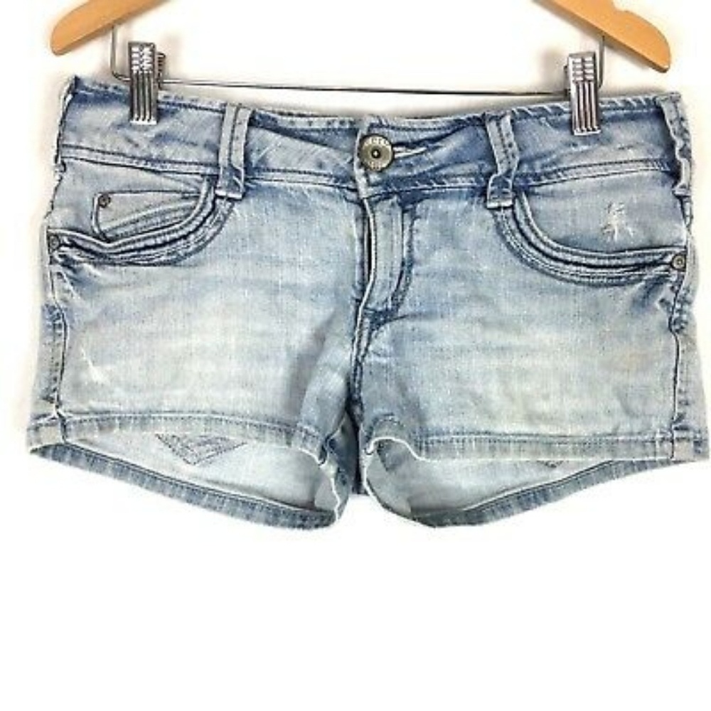 Short shorts